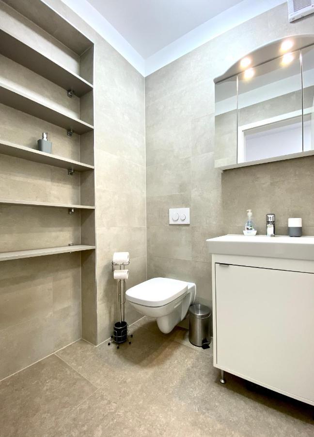 Astoria Apartment - Pet Friendly Brasov Exterior photo